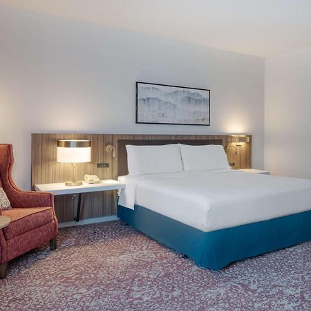 Hilton Garden Inn Clarksburg Exterior photo