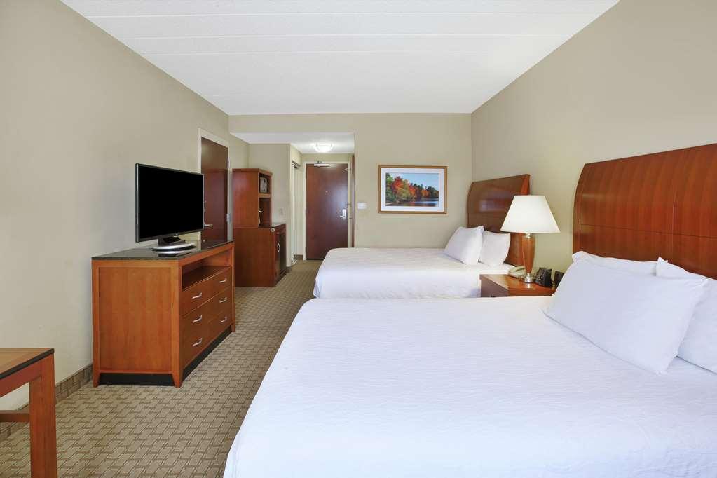 Hilton Garden Inn Clarksburg Room photo
