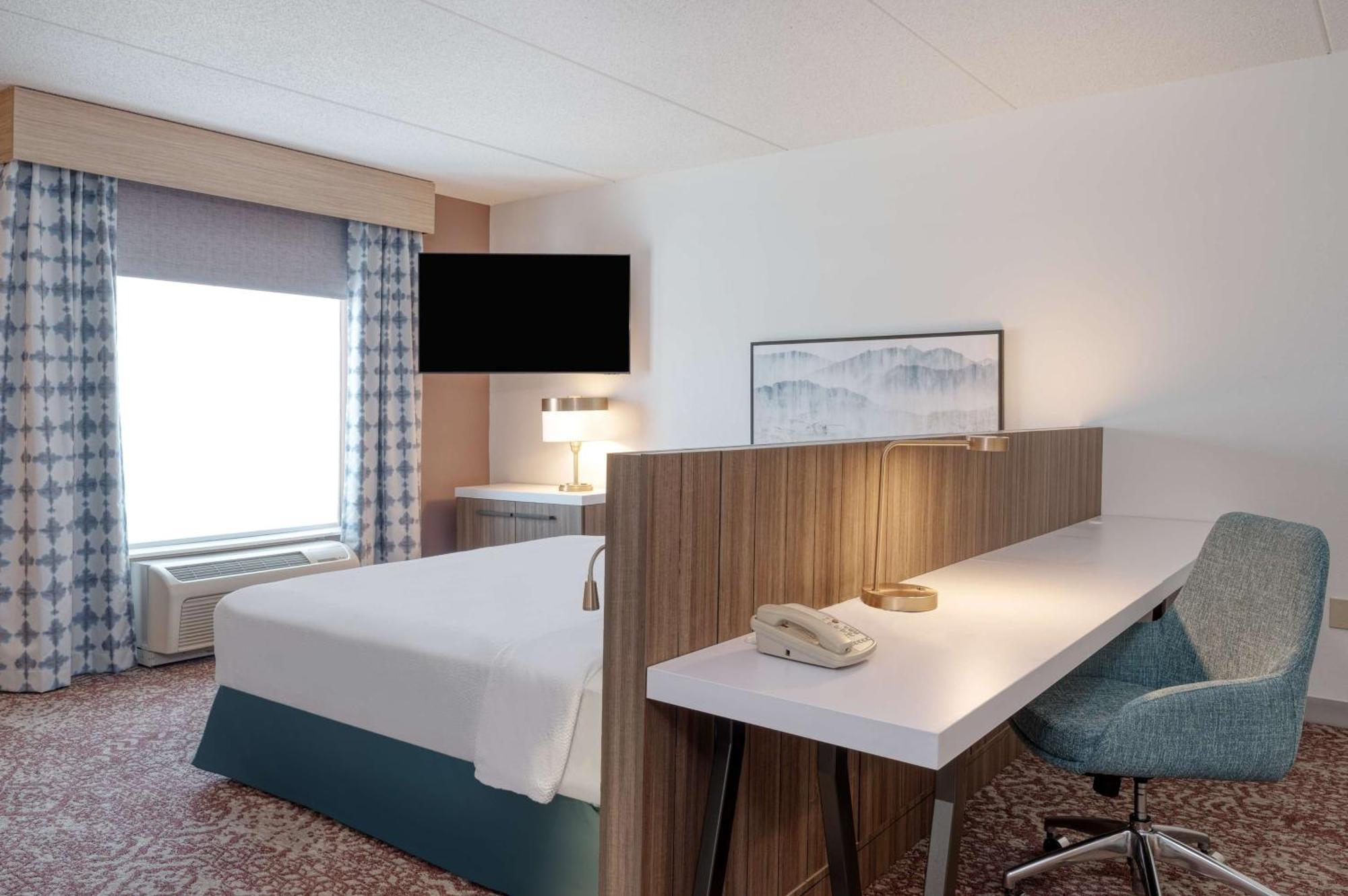 Hilton Garden Inn Clarksburg Exterior photo